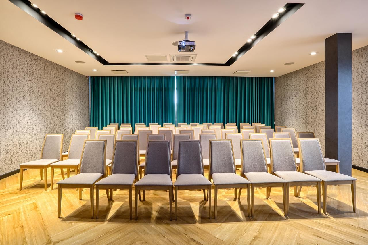 Отель Hotel Aspen Глухолазы-30